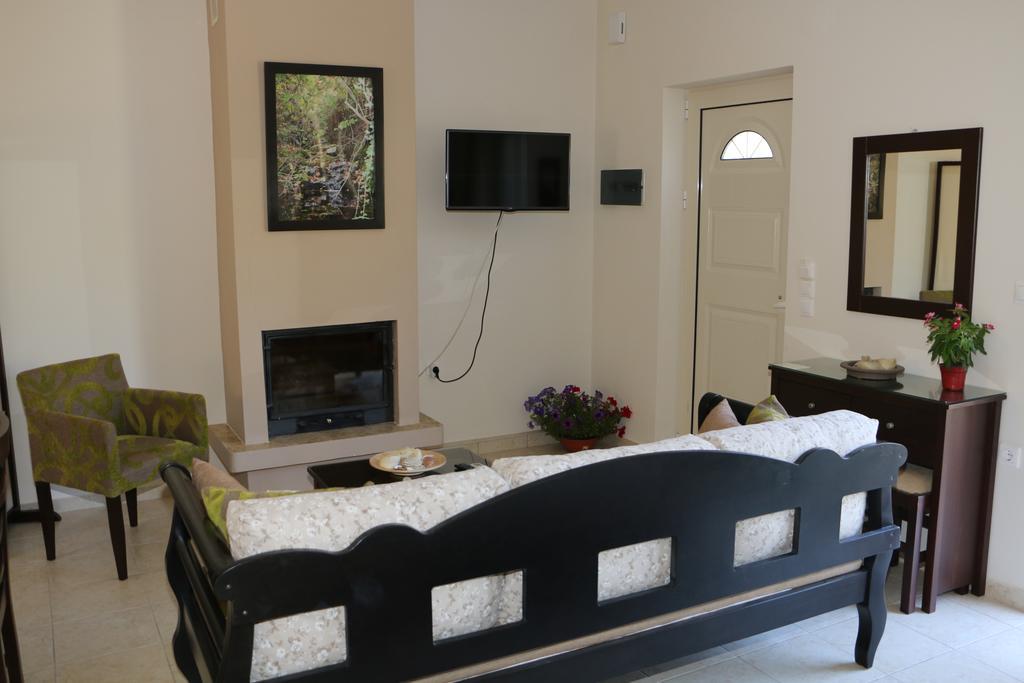 Naiades Villas Карист Екстер'єр фото